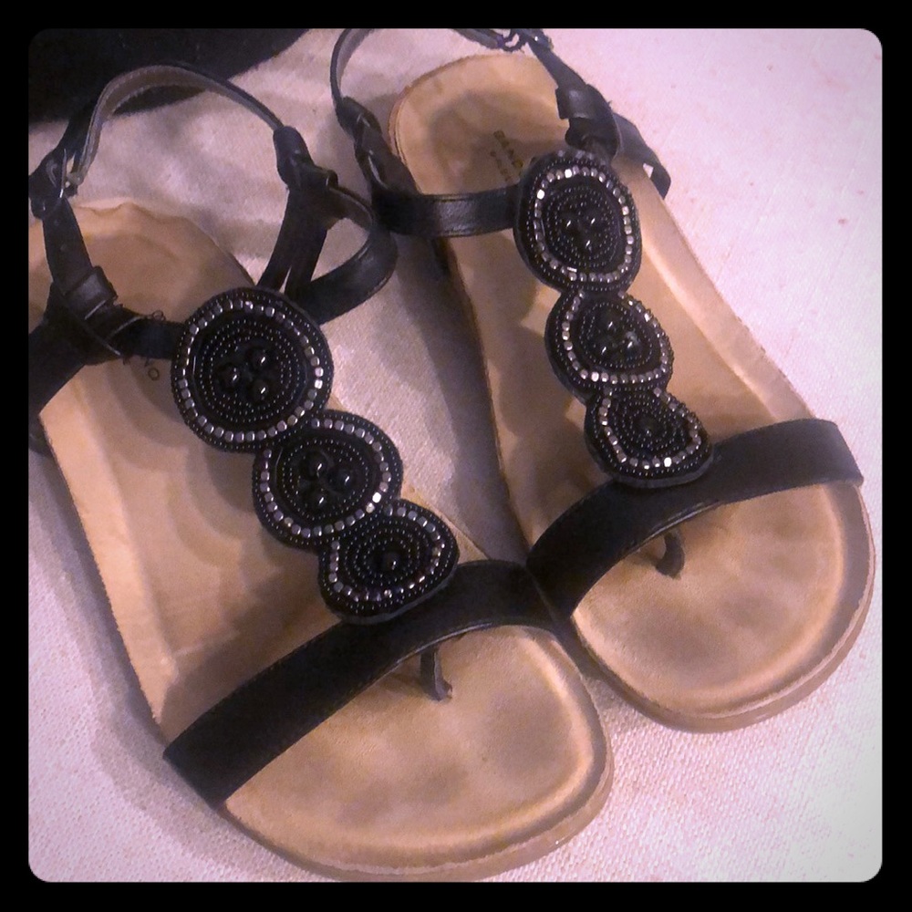 Donated to a shelter! Bandolino B-Flexible shoes!